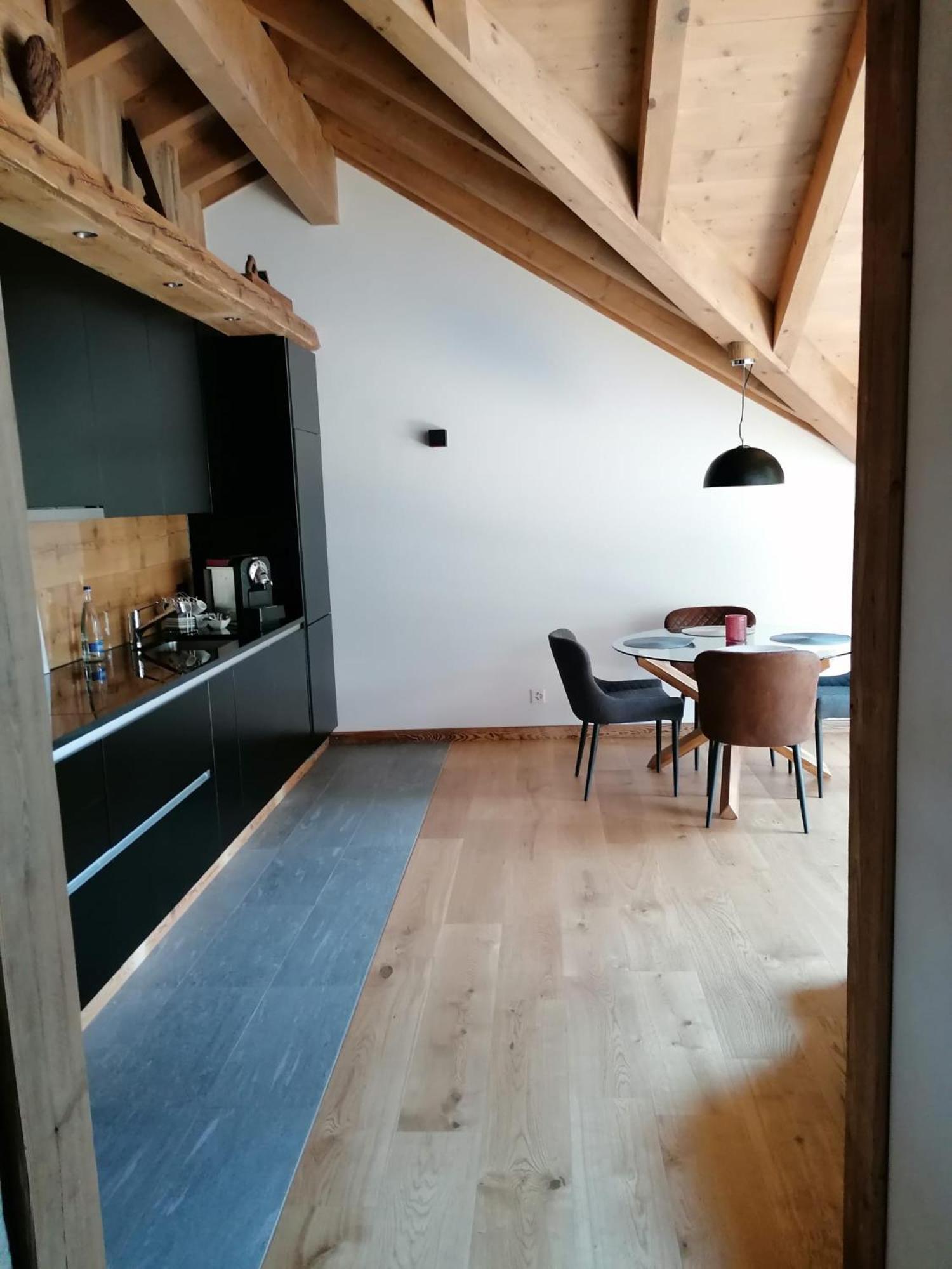 Apartment Les Ecureuils Penthouse Cresuz